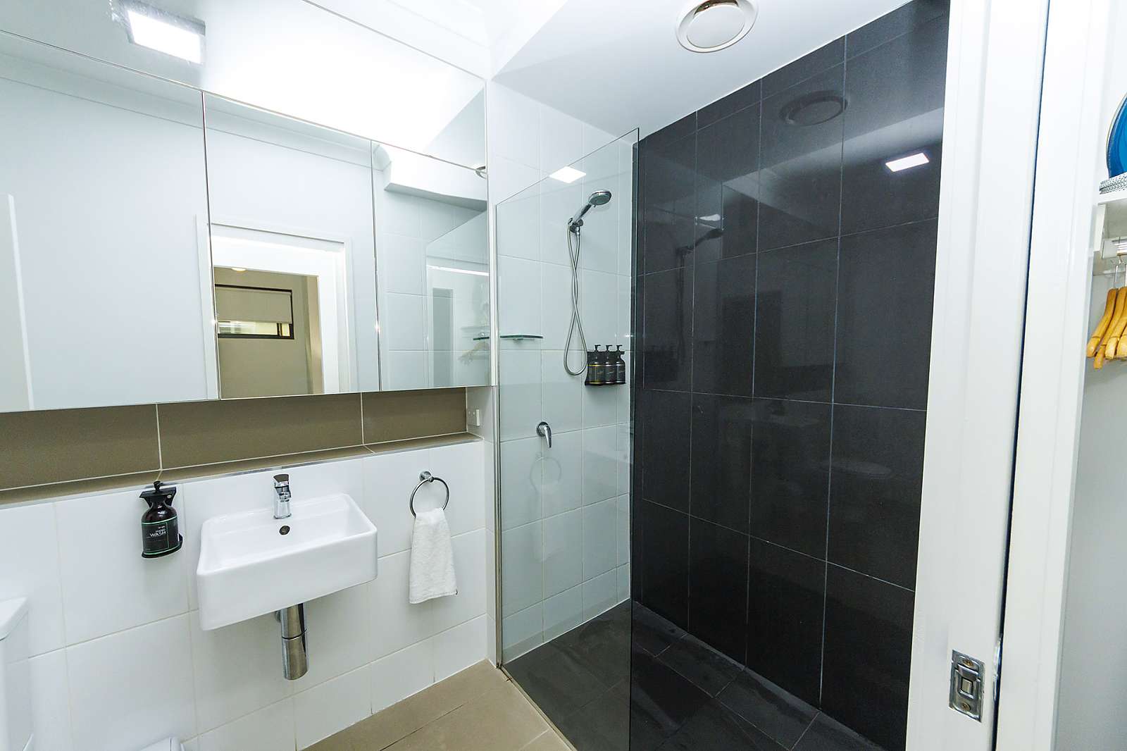 Actual Photos of a 1 Bedroom Apartment The Atrio Apartments 528-The-Atrio-Apartments-accomodation-123