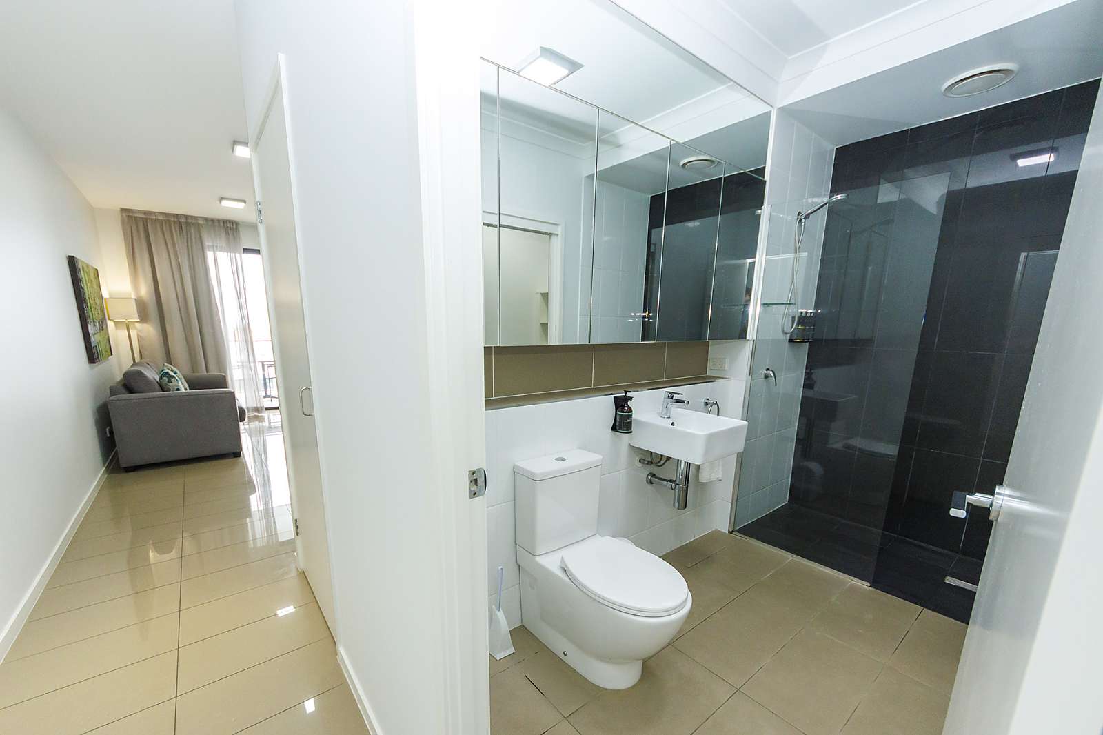 Actual Photos of a 1 Bedroom Apartment The Atrio Apartments 528-The-Atrio-Apartments-accomodation-123