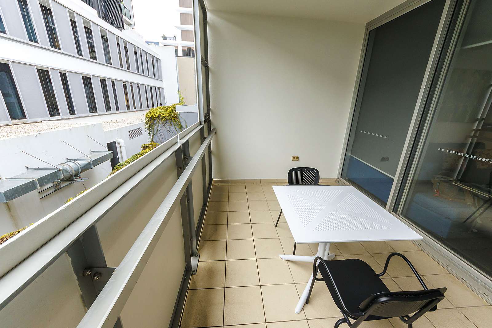 The Miro Apartments -   Apartment