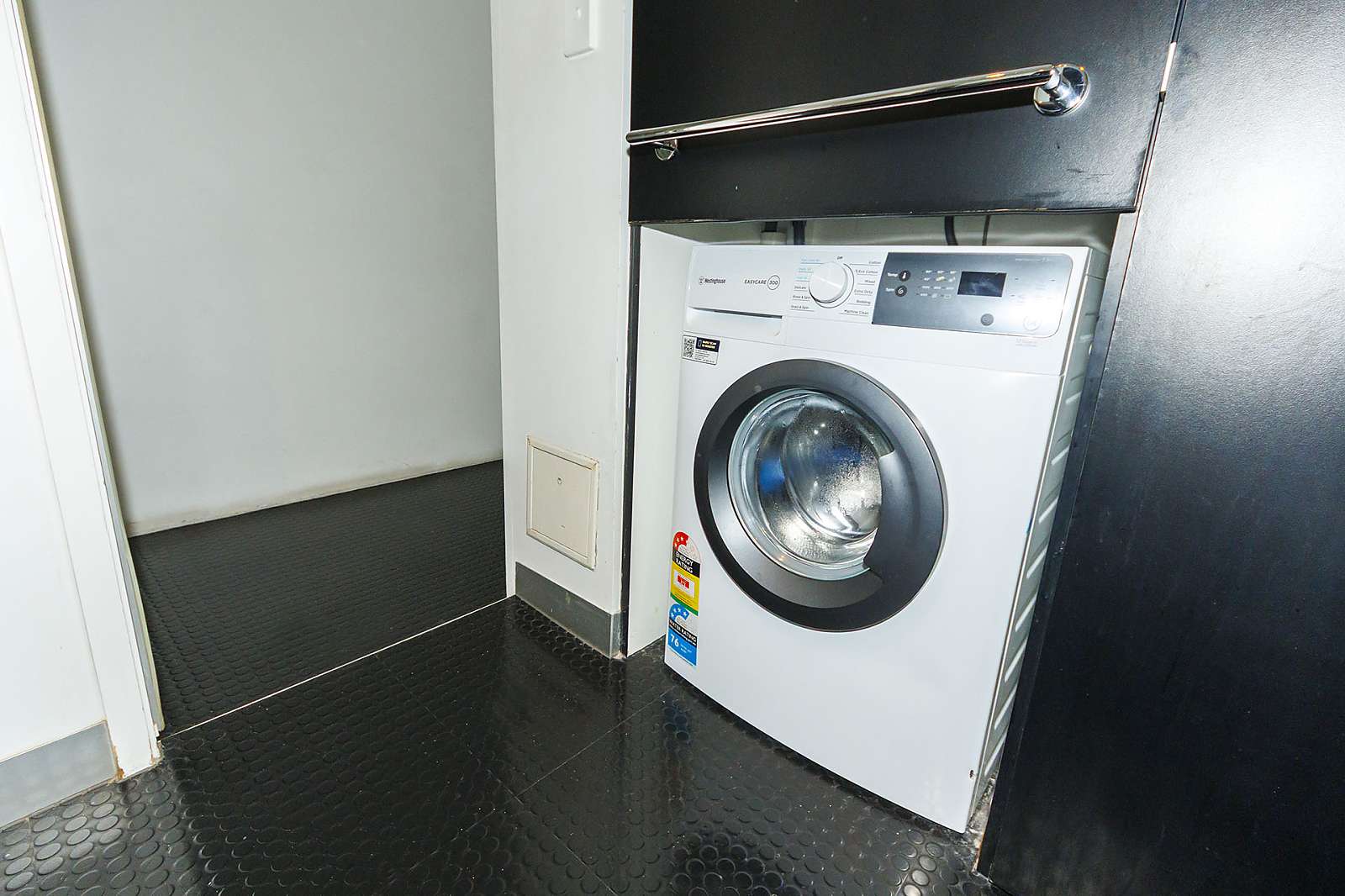 Actual Photos of a 2 Bedroom 2 Bathroom Apartment The Miro Apartments 529-The-Miro-Apartments-accomodation-123