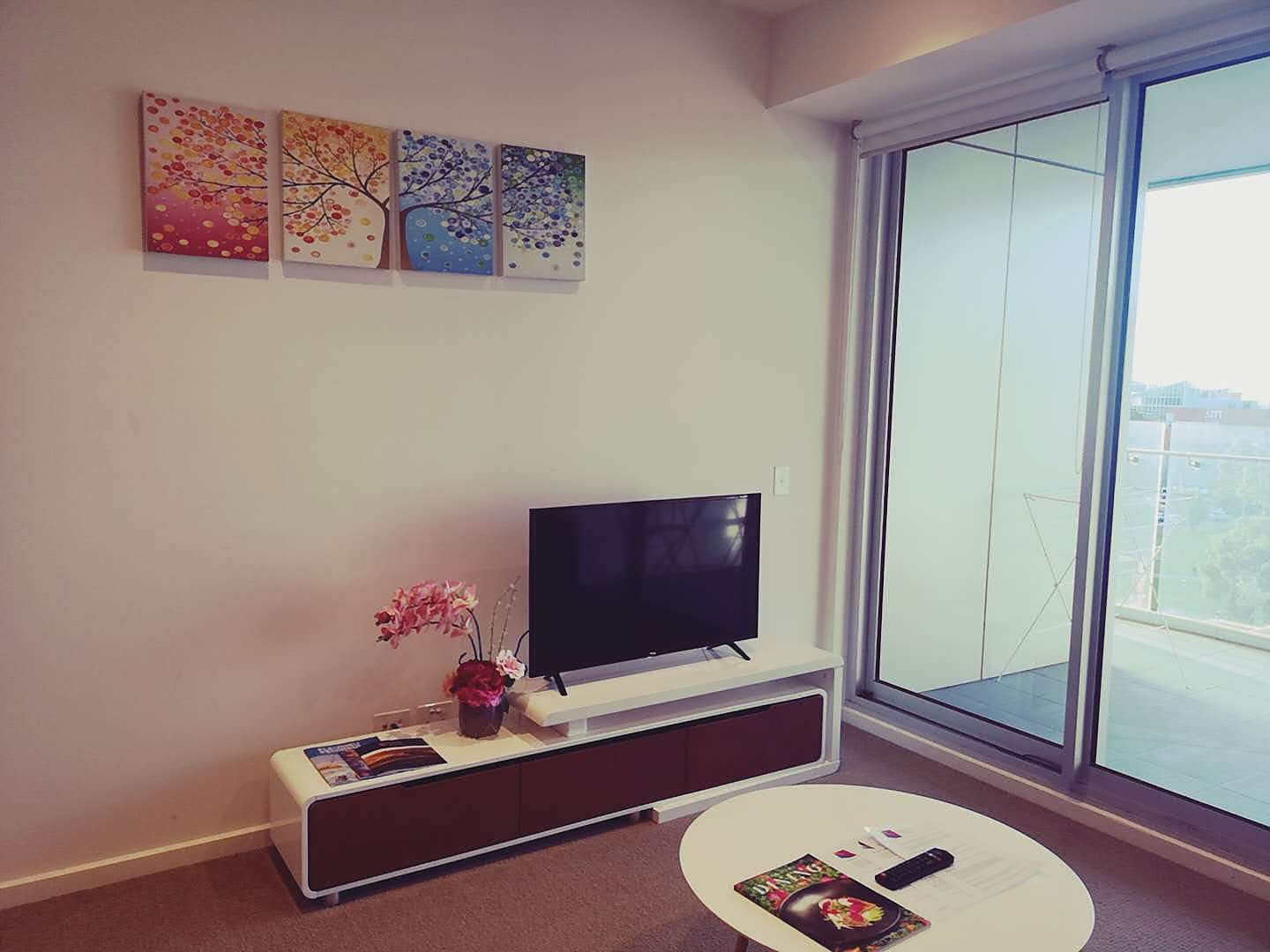 Actual Photos of a 1 Bedroom Apartment Vision On Morphett 308-Hennston-Management-Group-Pty-Ltd-accomodation-Adelaide-CBD