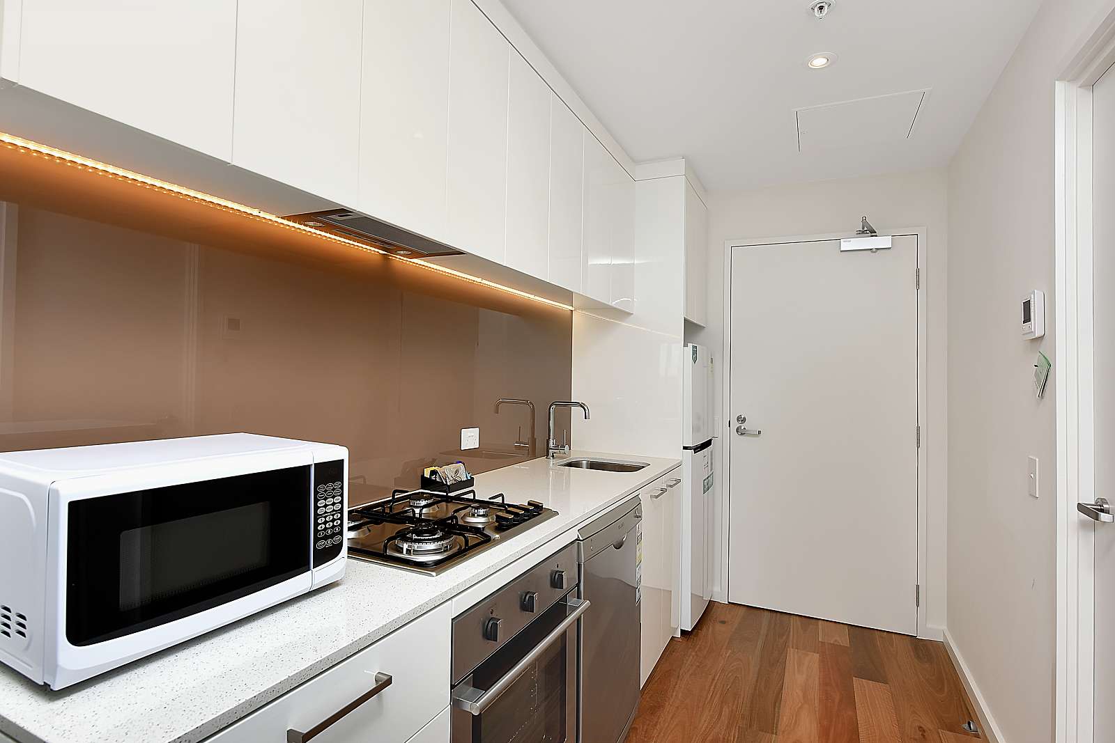 Actual Photos of a Classic Studio Apartment Vision On Morphett 308-Hennston-Management-Group-Pty-Ltd-accomodation-Adelaide-CBD