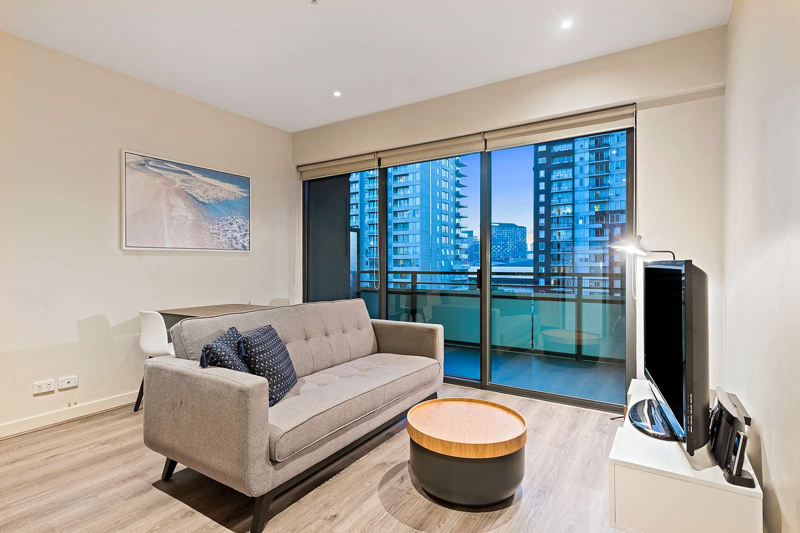 Apartment 805 at Clarendon Towers Serviced Apartments Southbank ...