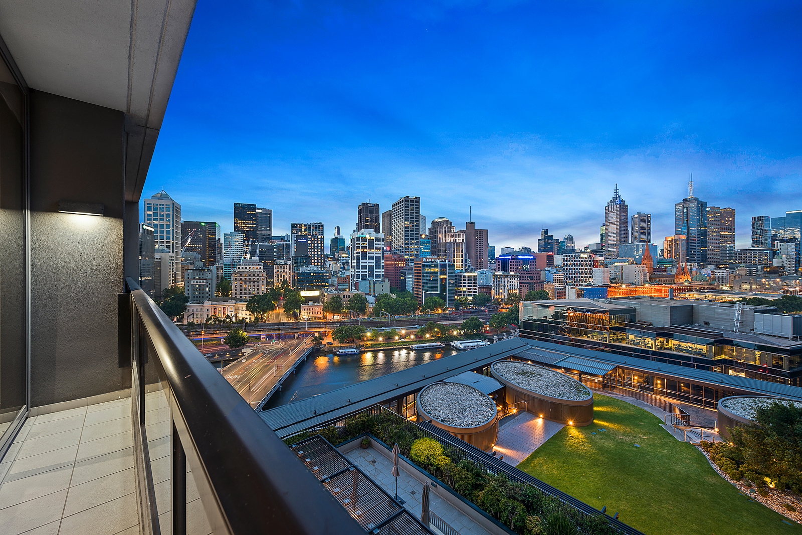 Apartment 1 at Freshwater Place Serviced Apartments Southbank