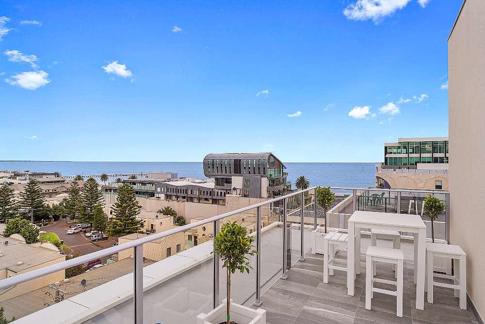 1012--1-bedrooms-accomodation-Port-Melbourne
