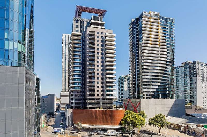 1420--2-bedrooms-accomodation-Southbank