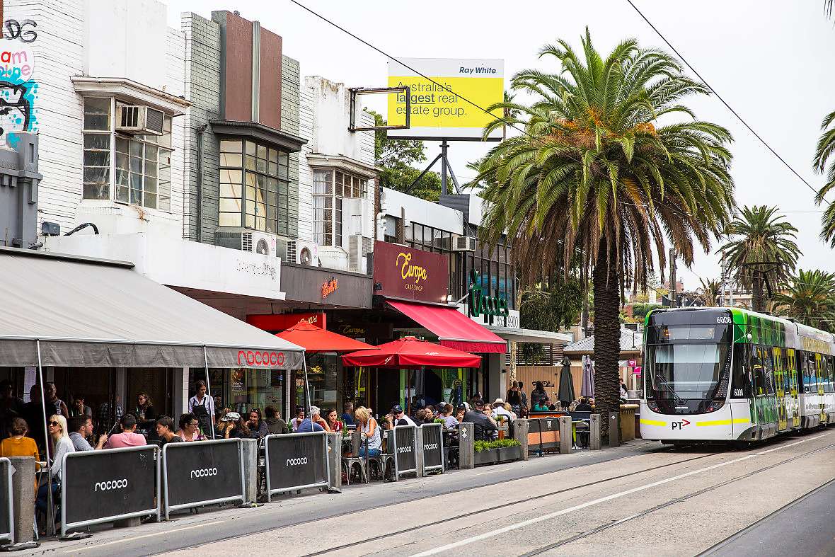 1162--1-bedrooms-accomodation-St-Kilda