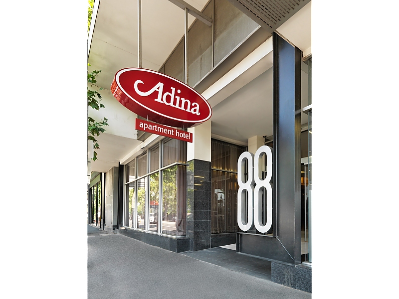 2 Bedroom Motel At Adina Apartment Hotel Melbourne Flinders Street 2 Bedroom Premier Queen And King Twin