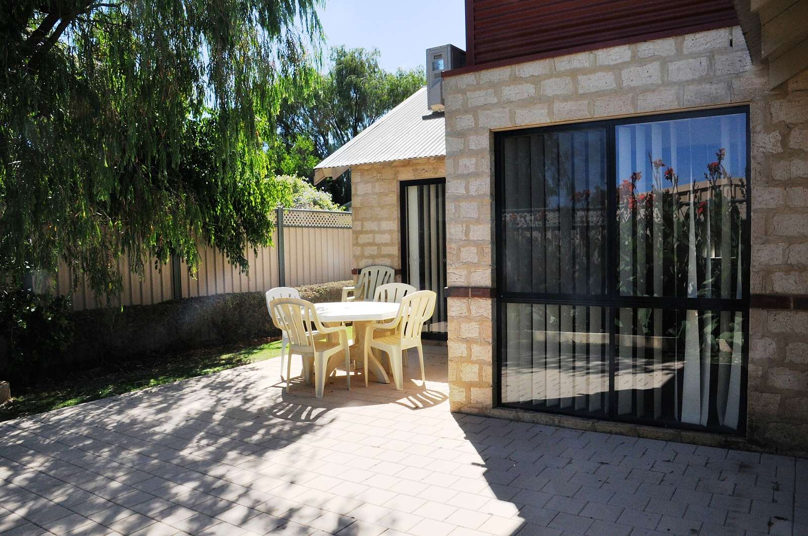 Fully Furnished Apartments For Rent in Busselton, Page 1