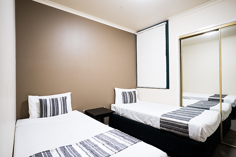 Actual Photos of a Three Bedroom Apartment - 3QTT ARROW ON SPENCER HARBOURLIGHT APARTMENT HOTEL 388-HARBOURLIGHT-AUST-PTY-LTD-accomodation-4
