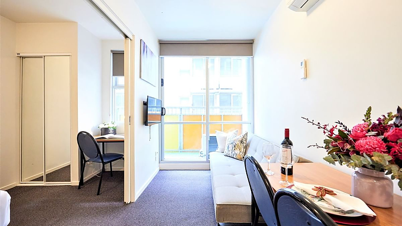 Actual Photos of a 1 Bedroom Balcony Arrow On Swanston 376-Arrow-On-Swanston-Pty-Ltd-accomodation-217