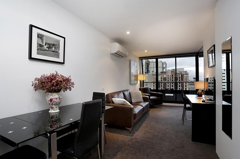 2 Bedroom Serviced Apartment at Aura Melbourne Apartments ...