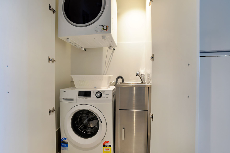 Brisbane Skytower - 1 Bedroom Sky High  Furnished Apartment