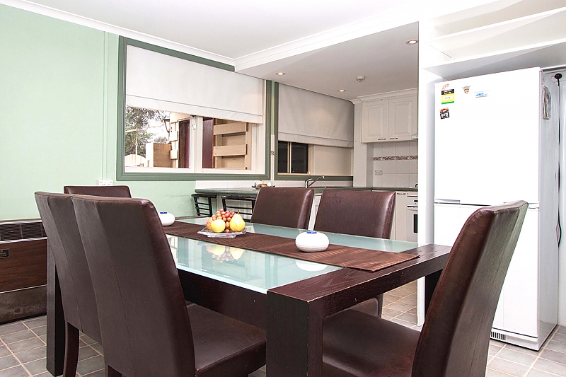 Actual Photos of a Large 2 Bedroom Unit Canberra Short Term and Holiday Accommodation 129-Manbrig-Pty-Ltd.-accomodation-Canberra