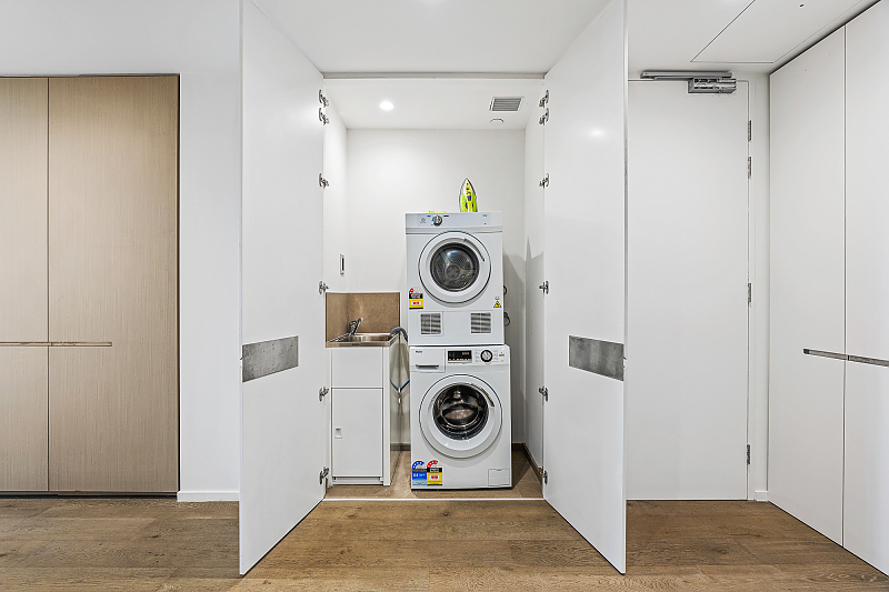 CLLIX Australia 108 Apartments - 1 Bedroom Sky High  Apartment