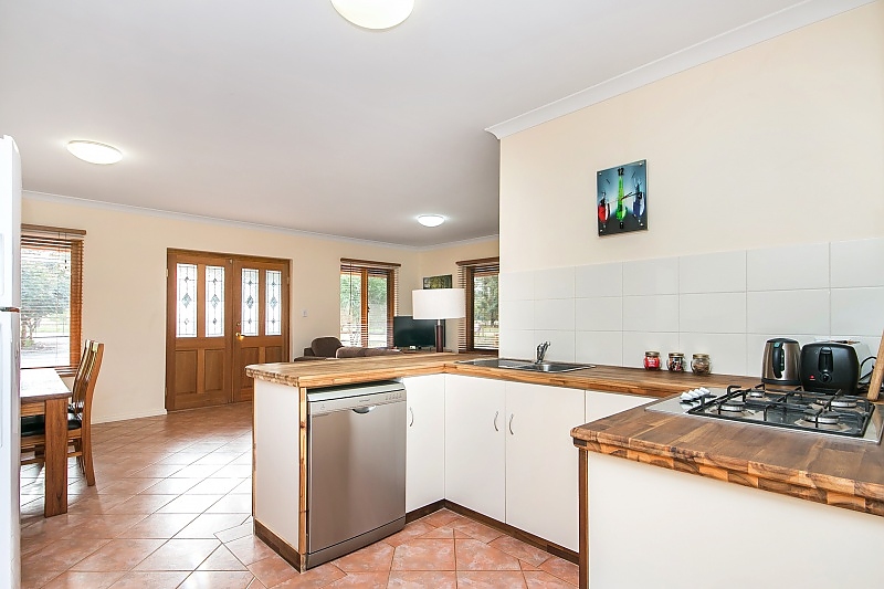 Actual Photos of a KARINYA - 2 bedroom suite Coranda Lodge 69-Coranda-Lodge-B-&-B-accomodation-40