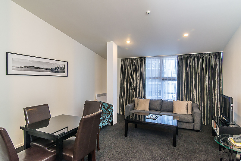 Actual Photos of a Two Bedroom Apartment Gilmer Apartment Hotel 226-Rata-Road-Holdings-LTD-accomodation-15