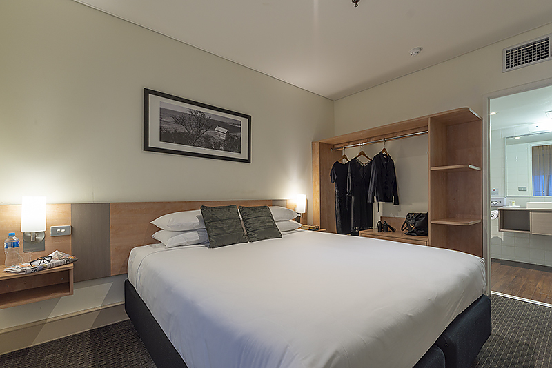 Actual Photos of a 1 Bedroom 1 Bathroom Ibis Melbourne Hotel and Apartments 446-Iris-hotels-melbourne-Operations-PTY-LTD-accomodation-4