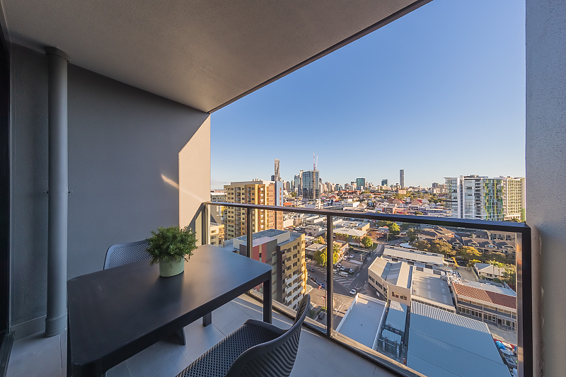 Kingstreet Residences -   Apartment