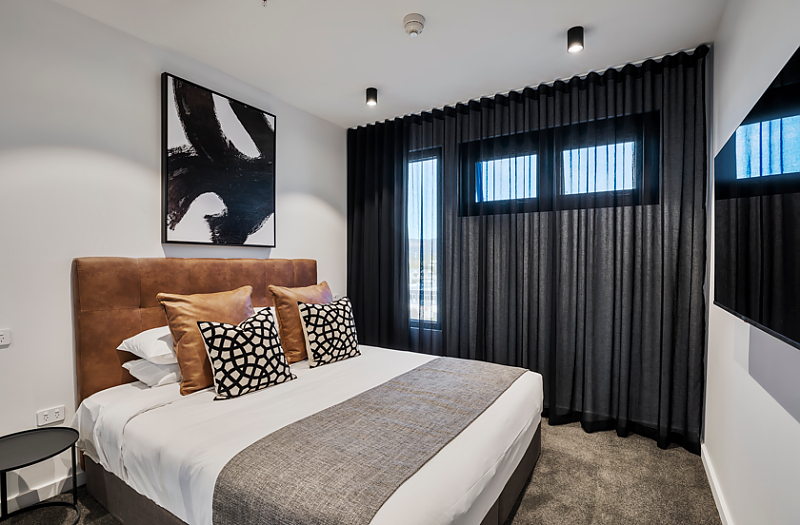 Actual Photos of a 2 Bedroom 1 Bathroom Balcony KT Apartments 505-The-Trustee-for-99-King-William-Street-Unit-Trust-accomodation-285