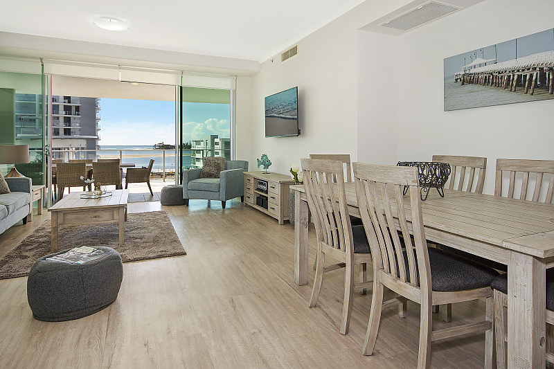 Actual Photos of a 3 Bedroom 2 Bathroom | Balcony M1 Resort Maroochydore 470-MARKAT-HOLDINGS-PTY-LTD-atf-MKB-Trust--accomodation-107