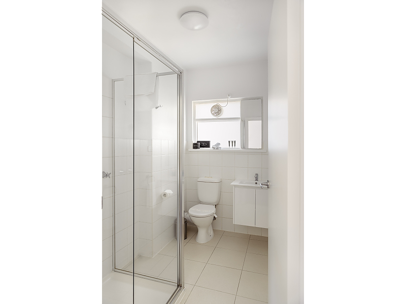 Actual Photos of a One Bedroom Apartment MAC South Yarra by Melbourne Apartment Collection 348-Apartments-of-South-Yarra-accomodation-6