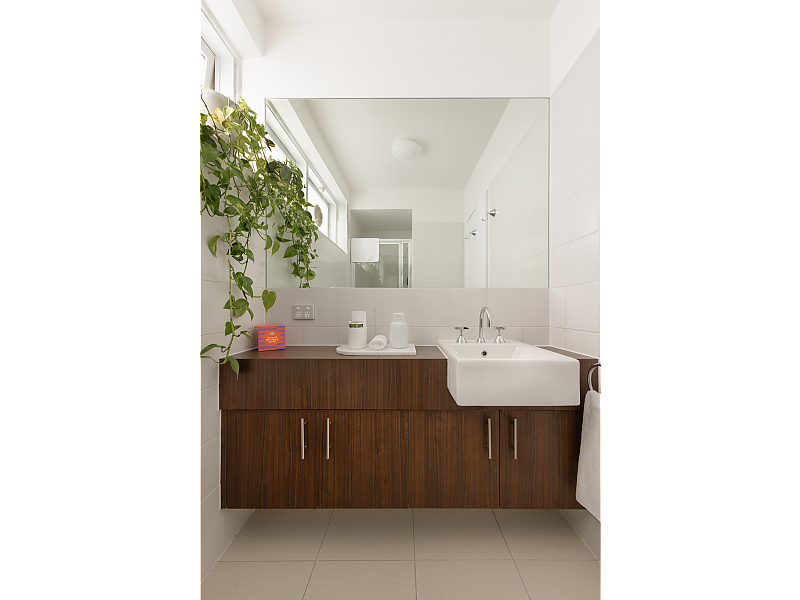 Actual Photos of a 1 Bedroom 1 Bathroom MAC St Kilda by Melbourne Apartment Collection 463-Renzella-Hospitality-Ltd-accomodation-2