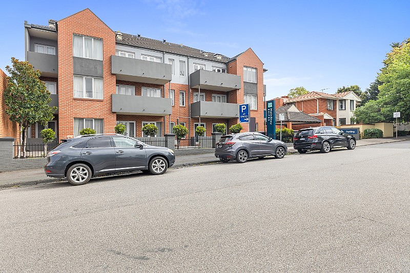 427-Kew-Junction-Residences-accomodation-31