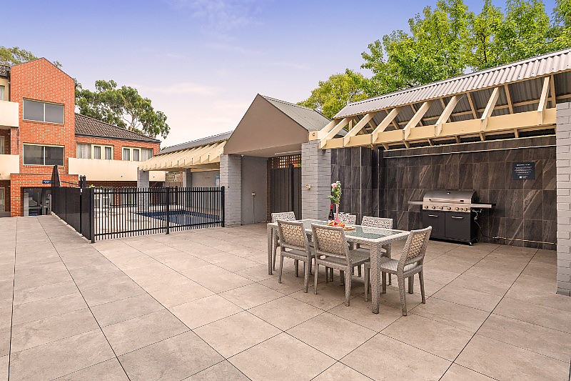 427-Kew-Junction-Residences-accomodation-31