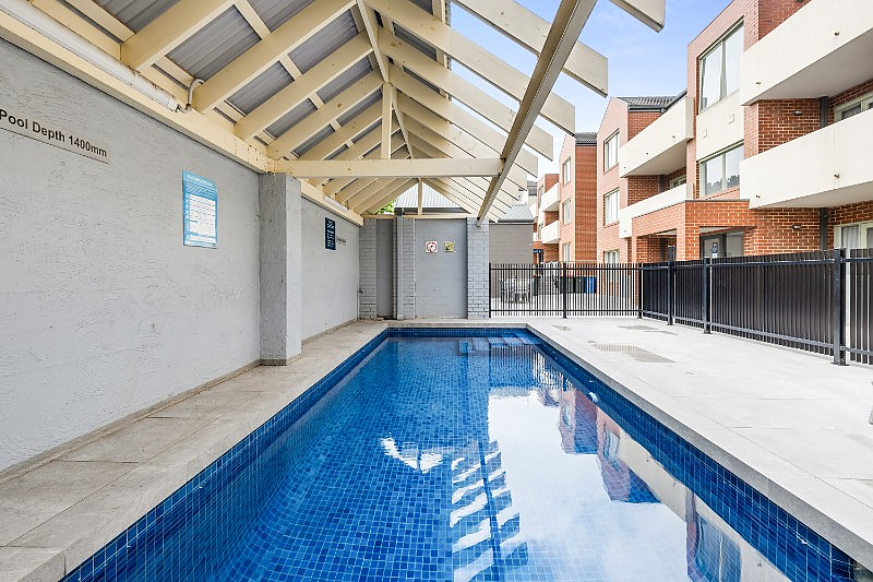 427-Kew-Junction-Residences-accomodation-31