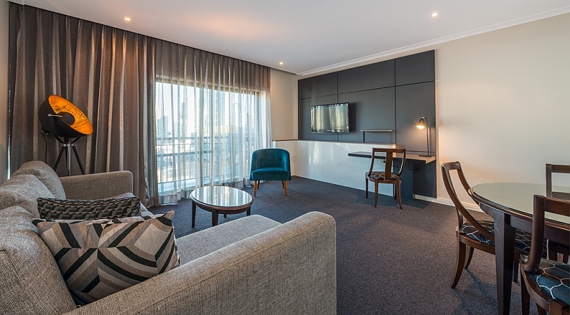 Actual Photos of a 1 Bedroom Apartment Mantra on Russell 342-Mantra-on-Russell-accomodation-4