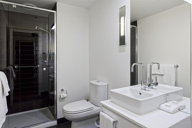 357-Mantra-St-Kilda-Road-accomodation-Albert-Park