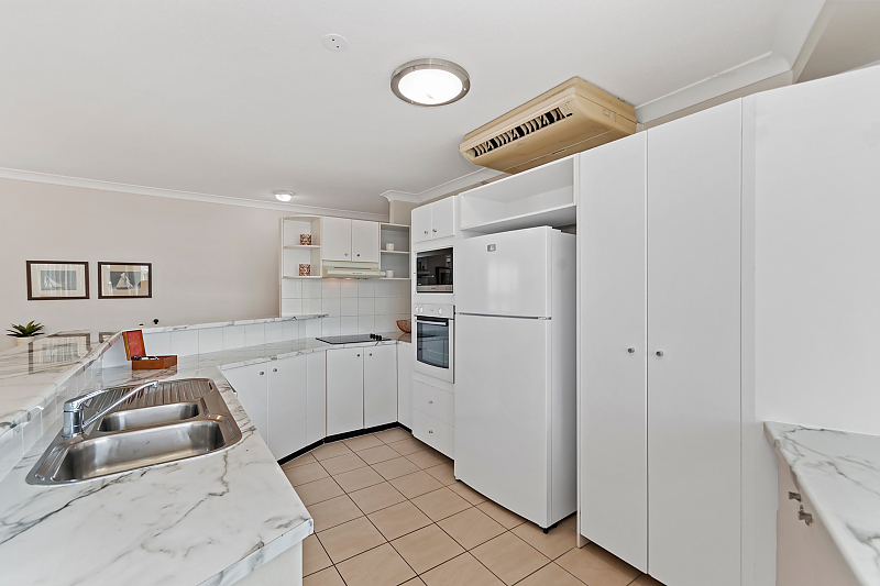 Actual Photos of a Three Bedroom Standard  Mariners North Holiday Apartments 368-Mariners-North-Holiday-Apartments-accomodation-278