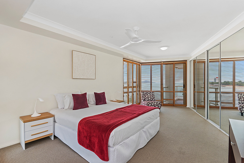 Actual Photos of a Three Bedroom Standard  Mariners North Holiday Apartments 368-Mariners-North-Holiday-Apartments-accomodation-278