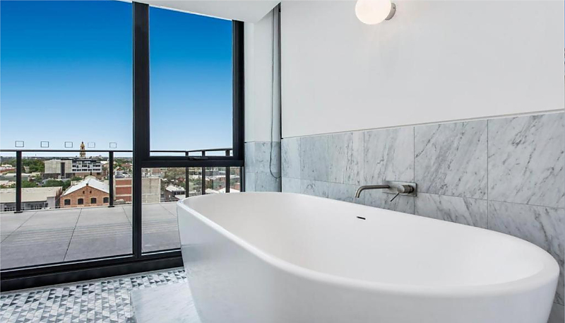 Actual Photos of a 3Bed 3Bath Penthouse | Balcony Melbourne City Apartments 543-MELBOURNE-CITY-APARTMENTS-MANAGEMENT-PTY-LTD-accomodation-10