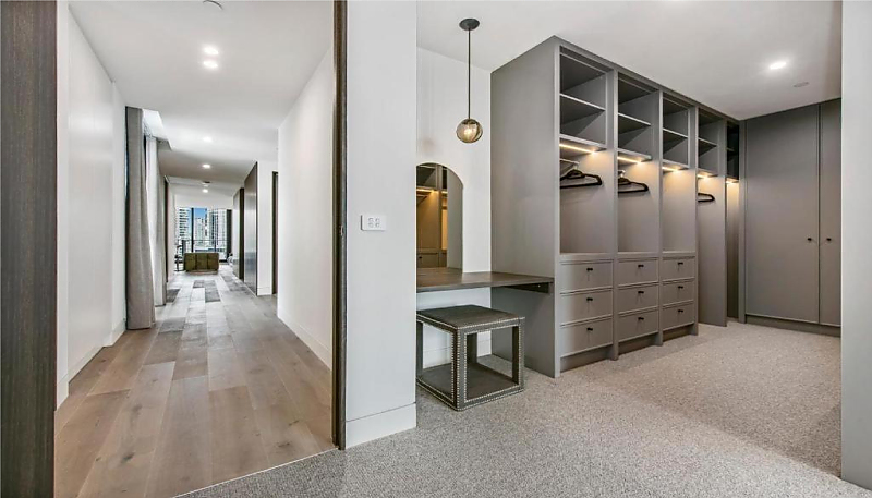 Melbourne City Apartments -   Apartment