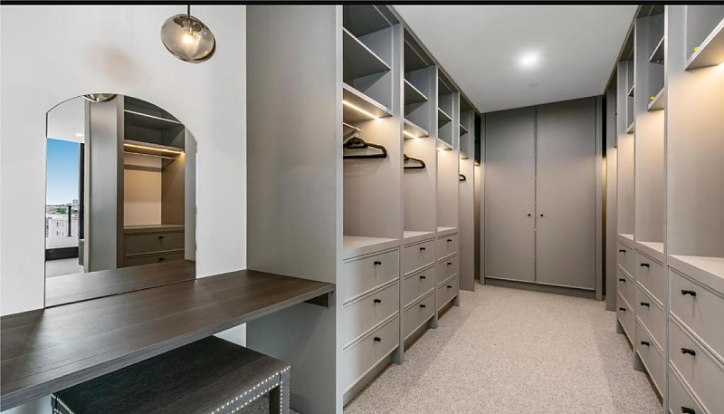 Actual Photos of a 3Bed 3Bath Penthouse | Balcony Melbourne City Apartments 543-MELBOURNE-CITY-APARTMENTS-MANAGEMENT-PTY-LTD-accomodation-10