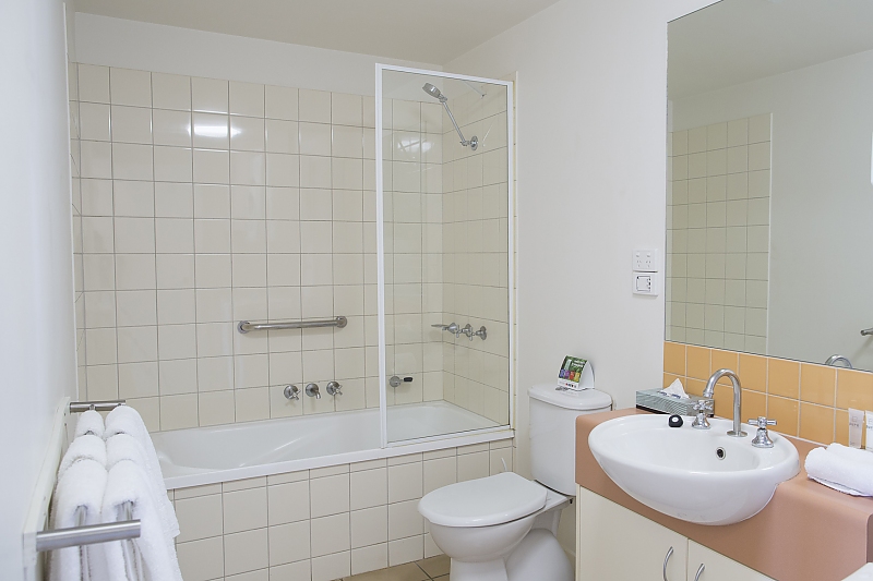 Actual Photos of a 1 Bedroom Apartment Metro Advance Apartments and Hotel 279-Metro-Advance-Apartments-and-Hotel-accomodation-251