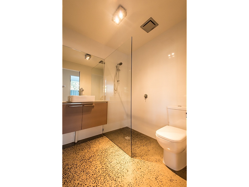 295-Golden-We-Australia-accomodation-Glen-Waverley