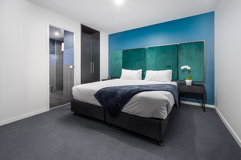 Actual Photos of a 1 Bathroom | Balcony Oros Plus Hotel 435-Oros-Plus-Hotel-Pty-Ltd-accomodation-Oakleigh