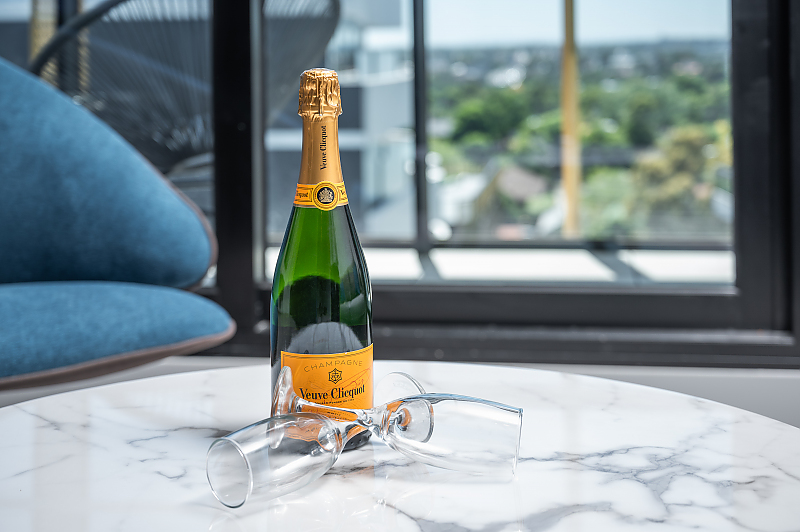 Actual Photos of a 1 Bathroom | Balcony Oros Plus Hotel 435-Oros-Plus-Hotel-Pty-Ltd-accomodation-Oakleigh