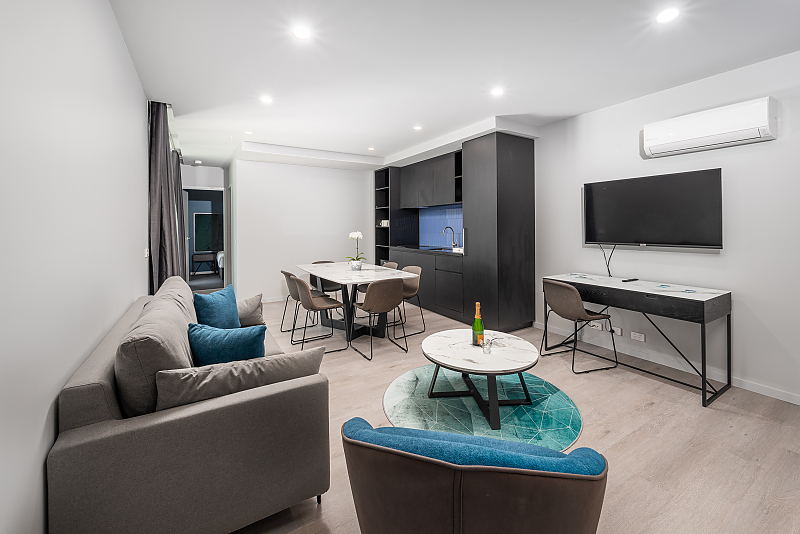 Actual Photos of a 2 Bathrooms | Balcony Oros Plus Hotel 435-Oros-Plus-Hotel-Pty-Ltd-accomodation-Oakleigh