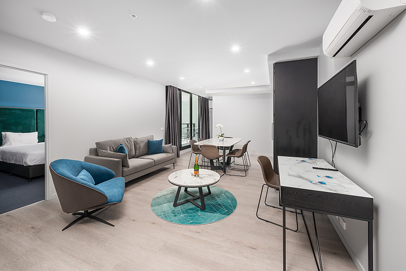 Actual Photos of a 2 Bathrooms | Balcony Oros Plus Hotel 435-Oros-Plus-Hotel-Pty-Ltd-accomodation-Oakleigh