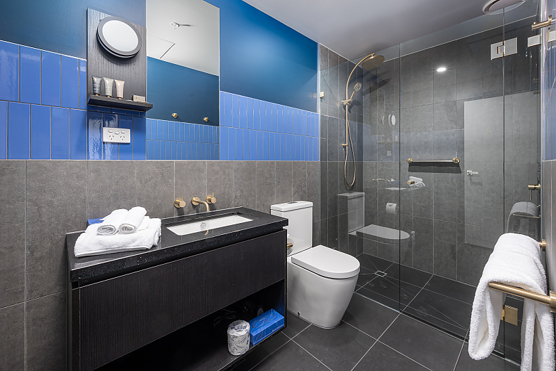 Actual Photos of a 2 Bathrooms | Balcony Oros Plus Hotel 435-Oros-Plus-Hotel-Pty-Ltd-accomodation-Oakleigh