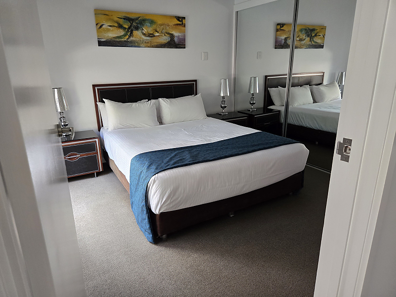Actual Photos of a 1 Bedroom 1 Bathroom|Courtyard Quarterdecks Retreat 521-Bayside-Coastal-Management-Pty-Ltd-accomodation-301