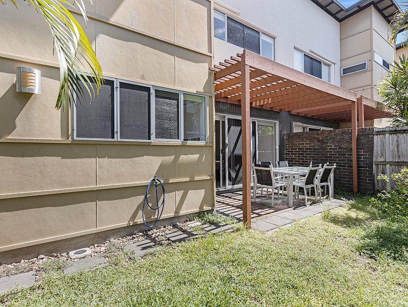 Actual Photos of a 2 Bedroom 1 Bathroom|Villa Quarterdecks Retreat 521-Bayside-Coastal-Management-Pty-Ltd-accomodation-301