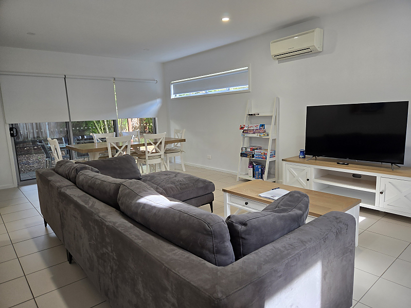 Actual Photos of a 3 Bedroom 1 Bathroom|Villa Quarterdecks Retreat 521-Bayside-Coastal-Management-Pty-Ltd-accomodation-301