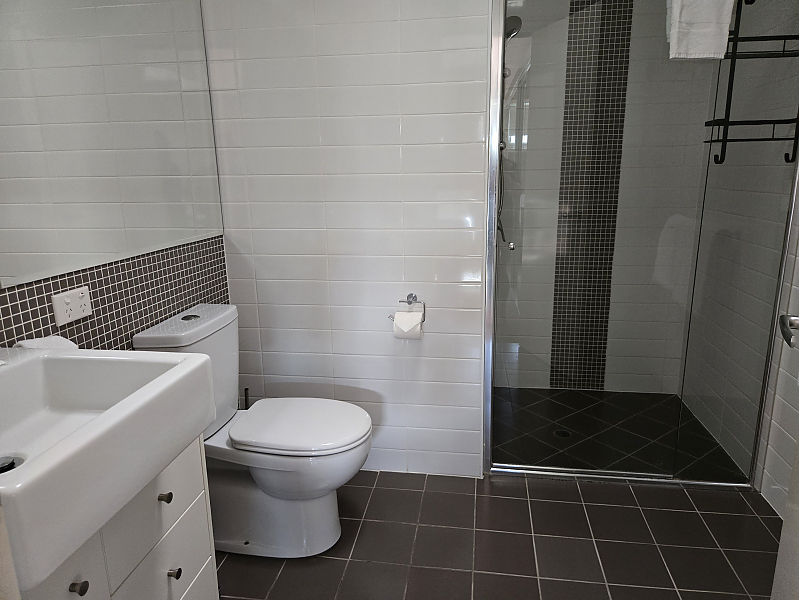 Actual Photos of a 3 Bedroom 1 Bathroom|Villa Quarterdecks Retreat 521-Bayside-Coastal-Management-Pty-Ltd-accomodation-301