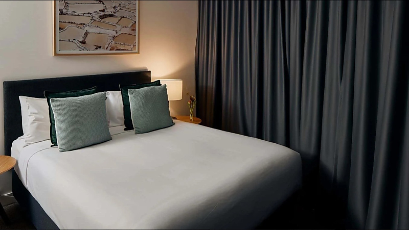 Actual Photos of a 1 Bedroom Deluxe Apartment Shadow Play by Peppers 537-City-Road-Hotel-PTY-LTD-accomodation-3