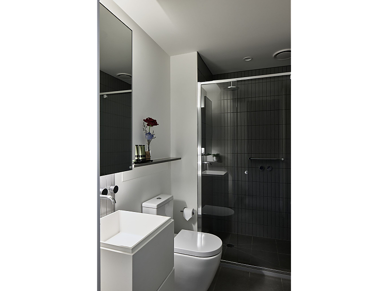 Actual Photos of a 2 Bedroom 2 Bathroom Shadow Play by Peppers 537-City-Road-Hotel-PTY-LTD-accomodation-3